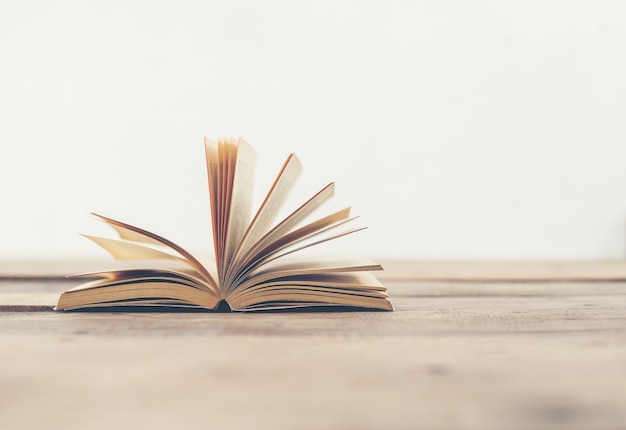 交通事故中的主次责任怎么划分比例